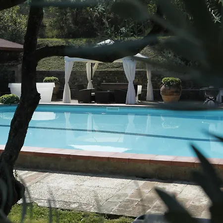 Il Poggio Dei Pettirossi カントリーハウス *