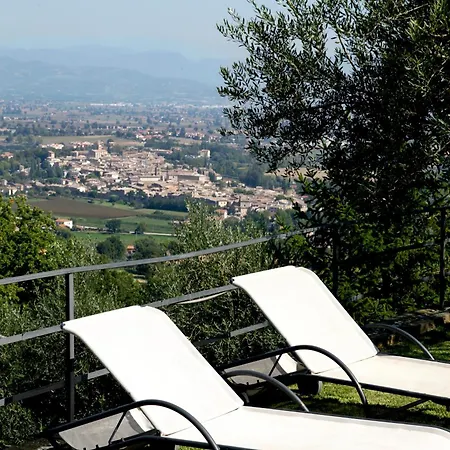 Il Poggio Dei Pettirossi カントリーハウス ベヴァーニャ