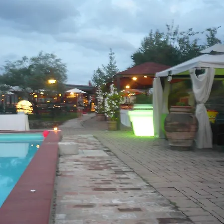 Il Poggio Dei Pettirossi カントリーハウス *